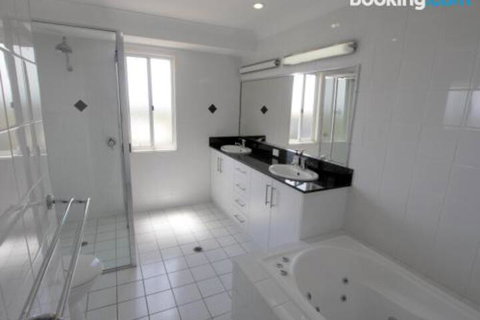 Blue Water Views 1 - Darwin Holiday 5