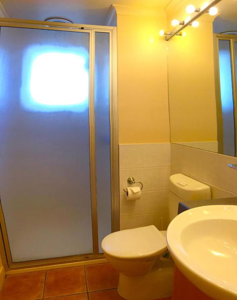 Horizons Beachfront Apartment - Darwin Holiday 5