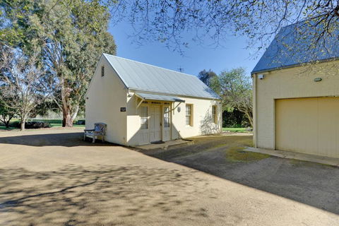 The Mill House Cottage - Darwin Holiday 4