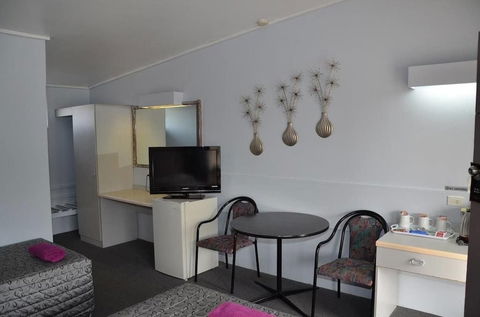 Warwick Motor Inn - Darwin Holiday 2
