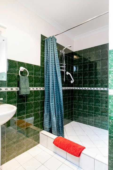 Aarn House B & B Airport Accommodation - Darwin Holiday 2
