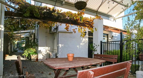 Aarn House B & B Airport Accommodation - Darwin Holiday 6
