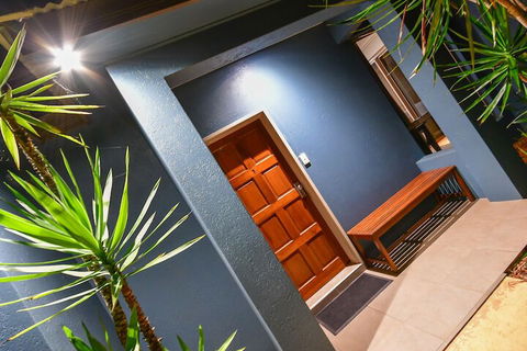 Blue Summit Hideaway - Darwin Holiday 2