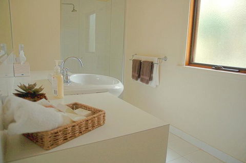 Cedarwood Cottage - Darwin Holiday 1