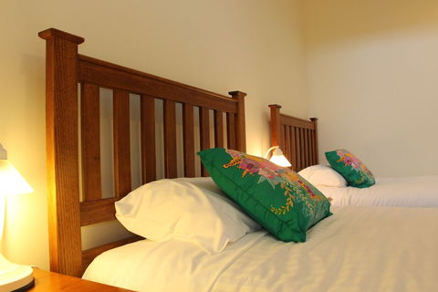 Albany Beachside Accommodation - Darwin Holiday 0