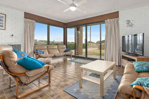 Sun & Surf Aldinga Beach Apartment - Darwin Holiday 5