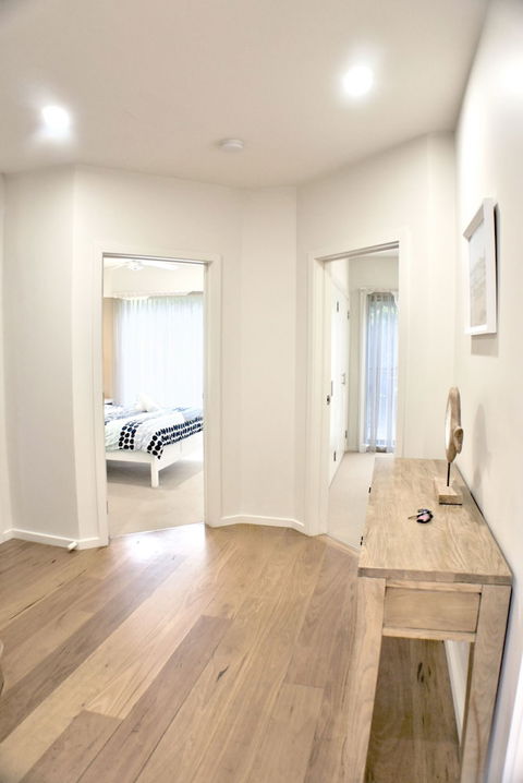 Rolling Waves 1 - Darwin Holiday 1