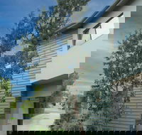 Rolling Waves 1 - Darwin Holiday