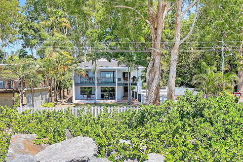 Dolce Vita Beachfront Holiday House - Darwin Holiday 1