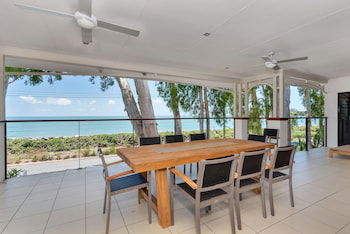 Seascape Luxury Beachfront Holiday House - Darwin Holiday 1