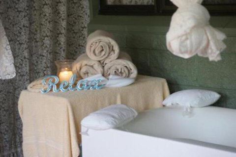 Chilverton Cottages & Restaurant - Darwin Holiday 2