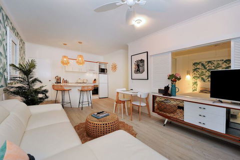 Retro Port Douglas - Darwin Holiday 7