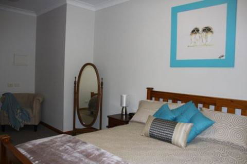Owl Place In Hahndorf - Darwin Holiday 4