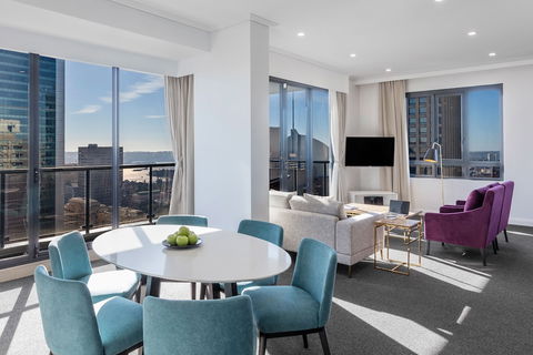 Meriton Suites Pitt Street, Sydney - Darwin Holiday 6