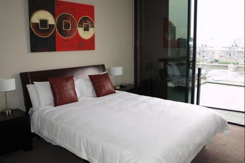 Docklands Prestige Apartments - Darwin Holiday 5