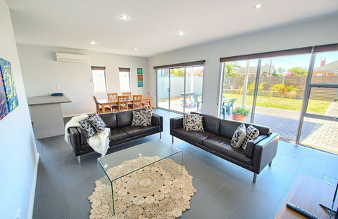 Parker Eco House - Darwin Holiday 1