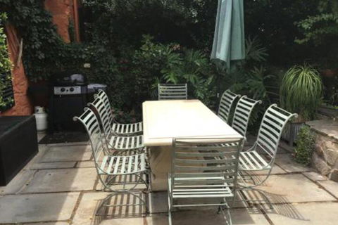 The Olde Devonshire House - Darwin Holiday 6