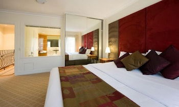 Lakeside Suites 3 - Darwin Holiday 1