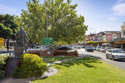 Quest Griffith - Darwin Holiday 4