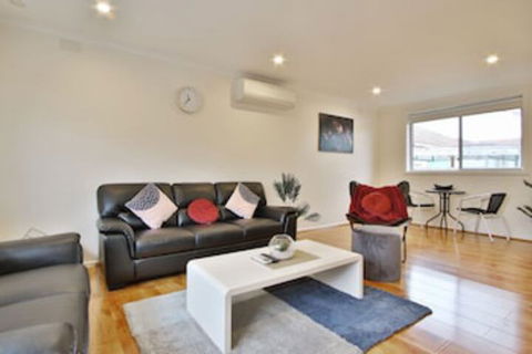 Ivy Units Glen Waverley - Darwin Holiday 0