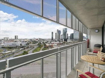 StayCentral - NGV Arts Centre Retreat - Darwin Holiday 6