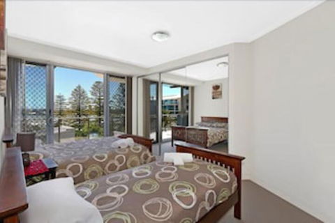 Coast Luxury Apartment Penthouse 23 - Darwin Holiday 2