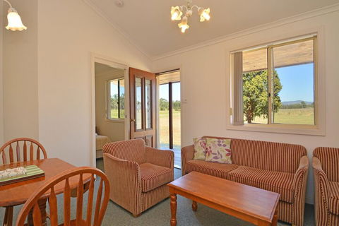 Madigan Wine Country Cottages - Darwin Holiday 5