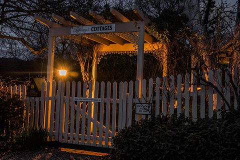 Tiffanys Country Cottages - Darwin Holiday 4