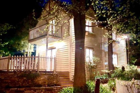 Aldgate Creek Cottage Bed & Breakfast - Darwin Holiday 0