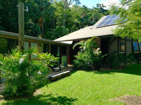 Butterfly Studio - Darwin Holiday 5
