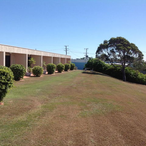 Tannum Sands Hotel / Motel - Darwin Holiday 1