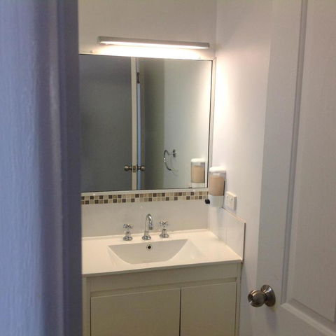 Tannum Sands Hotel / Motel - Darwin Holiday 3