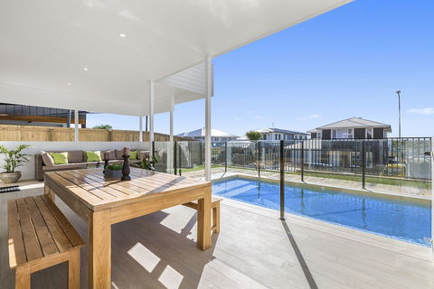 Sun Dream Palace Tweed Coast Holidays - Darwin Holiday 2