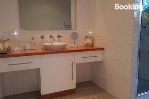 Mistover Valley Yallingup - Darwin Holiday 1