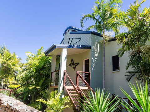 Compass Point - Darwin Holiday 3