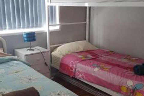 Green Meadow - Darwin Holiday 7