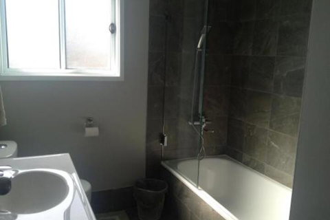 Green Meadow - Darwin Holiday 4