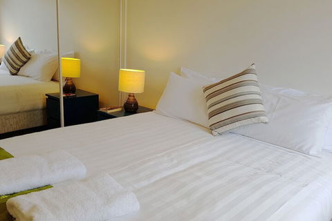 Anchor On Paramount - Darwin Holiday 4