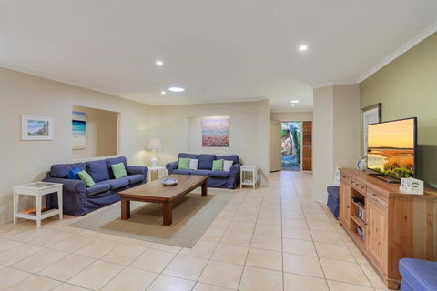 Palm Trees Noosa - Darwin Holiday 5