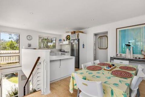 Coastal Retreat In Blairgowrie - Darwin Holiday 6