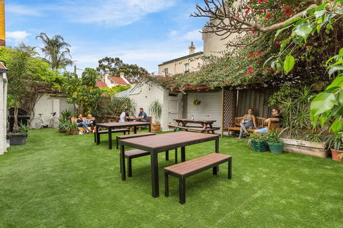 Secret Garden Backpackers - Darwin Holiday 1