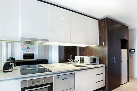 IFSuites (IFSTAYS) Upper West Side Apartment - Darwin Holiday 6