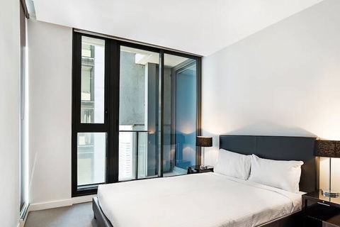 IFSuites (IFSTAYS) Upper West Side Apartment - Darwin Holiday 1