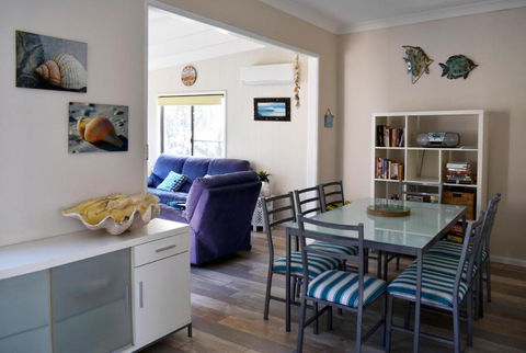 SHELLHARBOUR BEACH COTTAGE 1 Minute Walk To Beach Flags In Summer - Darwin Holiday 5