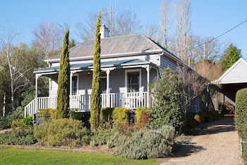 Albion - Darwin Holiday 0