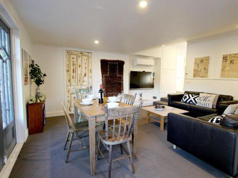 Cara - Darwin Holiday 1