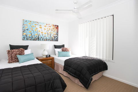 Beach Breeze Holiday House - Darwin Holiday 2