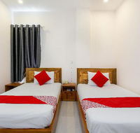 Basils Brush - Darwin Holiday