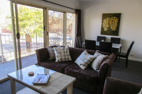Angaston Mews Apartments - Darwin Holiday 6