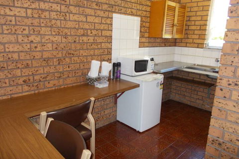 Corowa Gateway Motel - Darwin Holiday 2